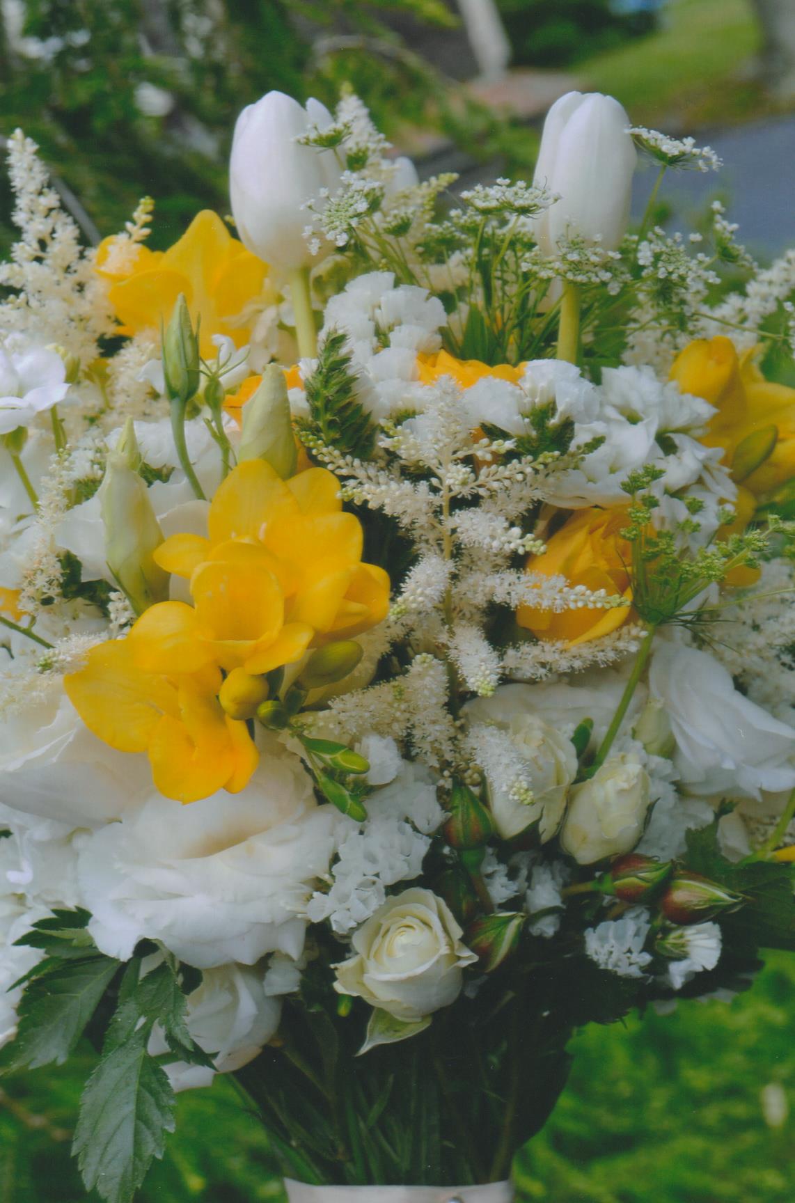 yellow bouquet 001.jpg